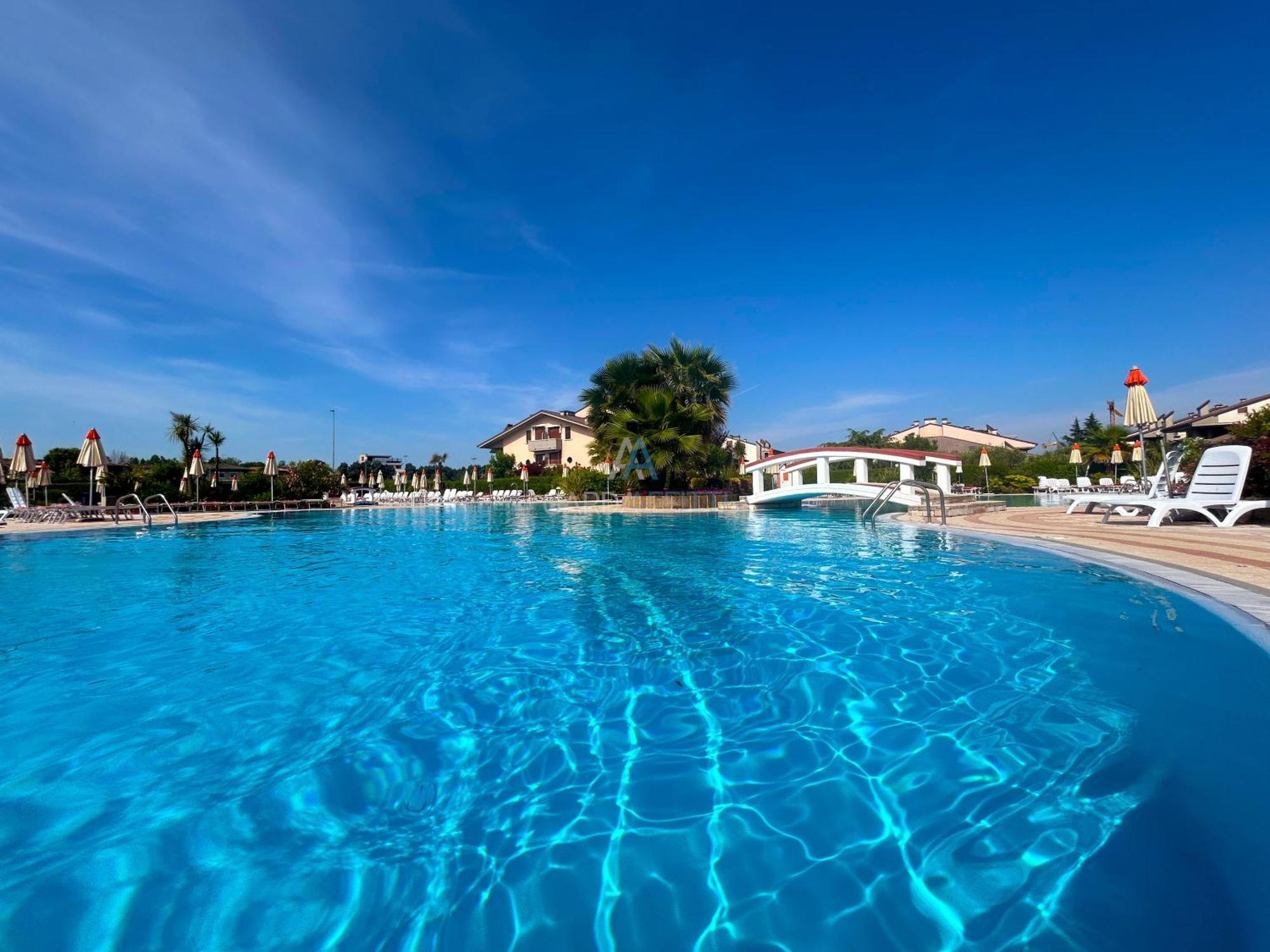 Perla Apartment - 3 Piscine E Un Bar - Desenzano Desenzano del Garda Eksteriør billede